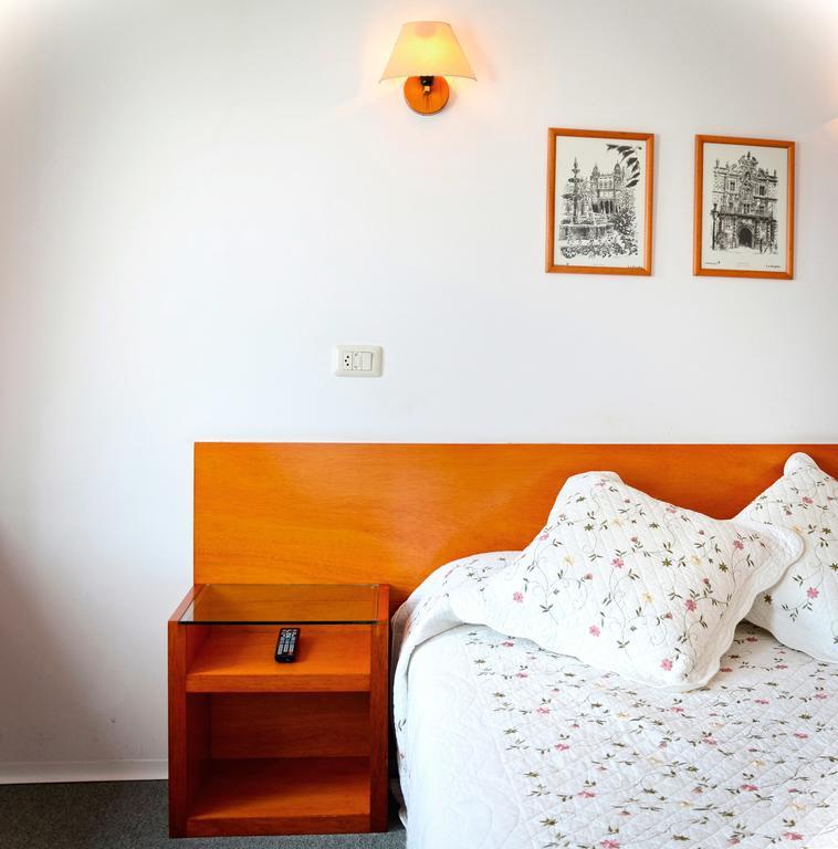 Hostal La Viuda Pobra De Trives Habitación foto